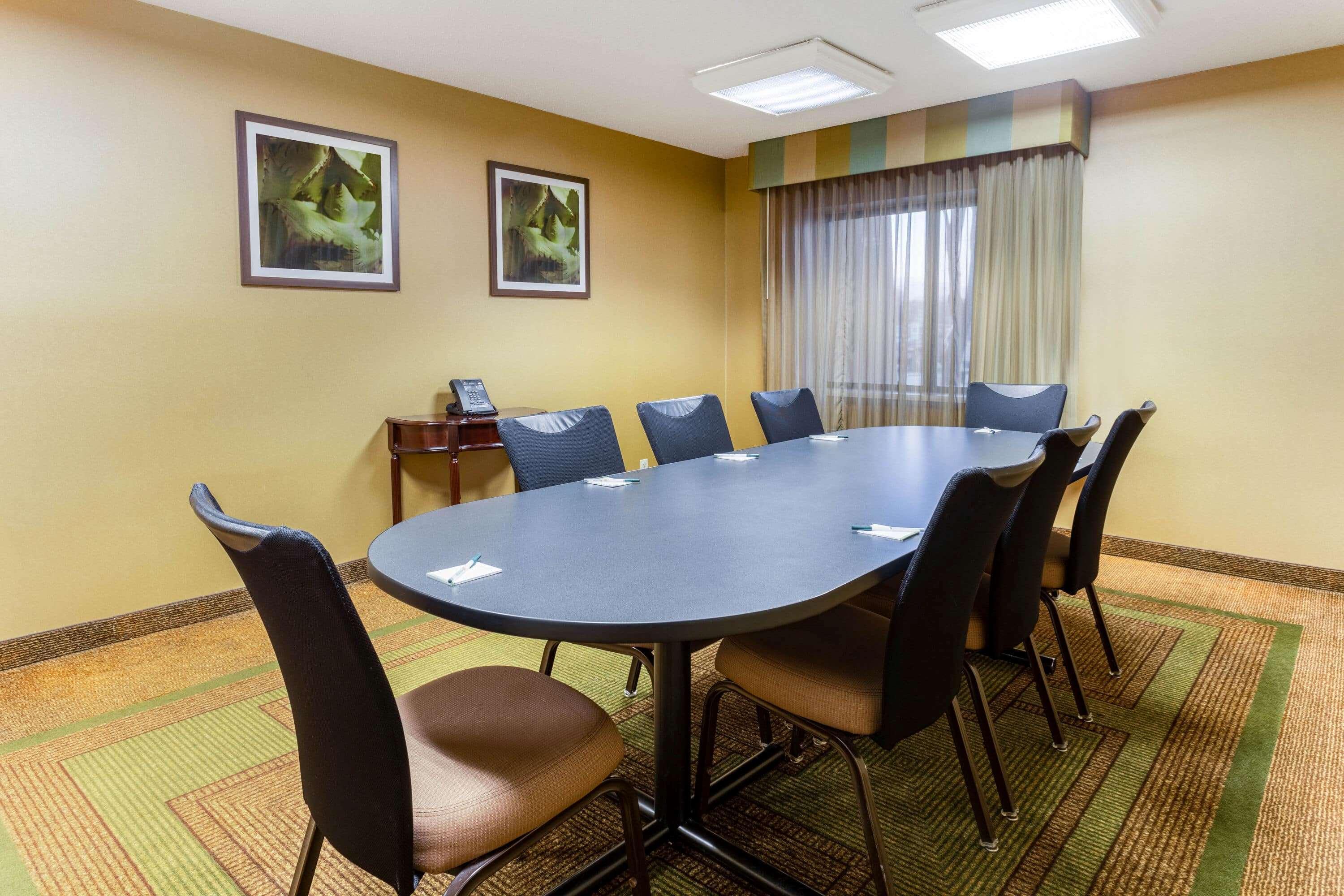 La Quinta Inn By Wyndham Chicago Willowbrook Exterior photo